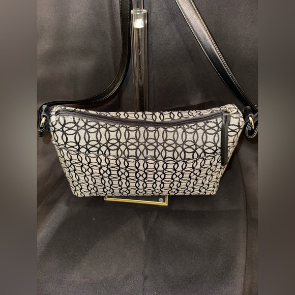 Hallie Crossbody Handbag in Black/Beige Jacquard - Picture 4 of 9